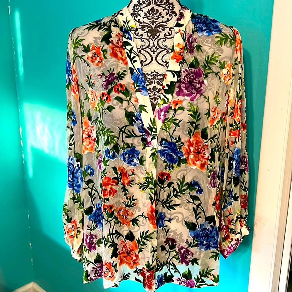 NWT Alice + Olivia Floral Sheer Low Cut Blouse Top
